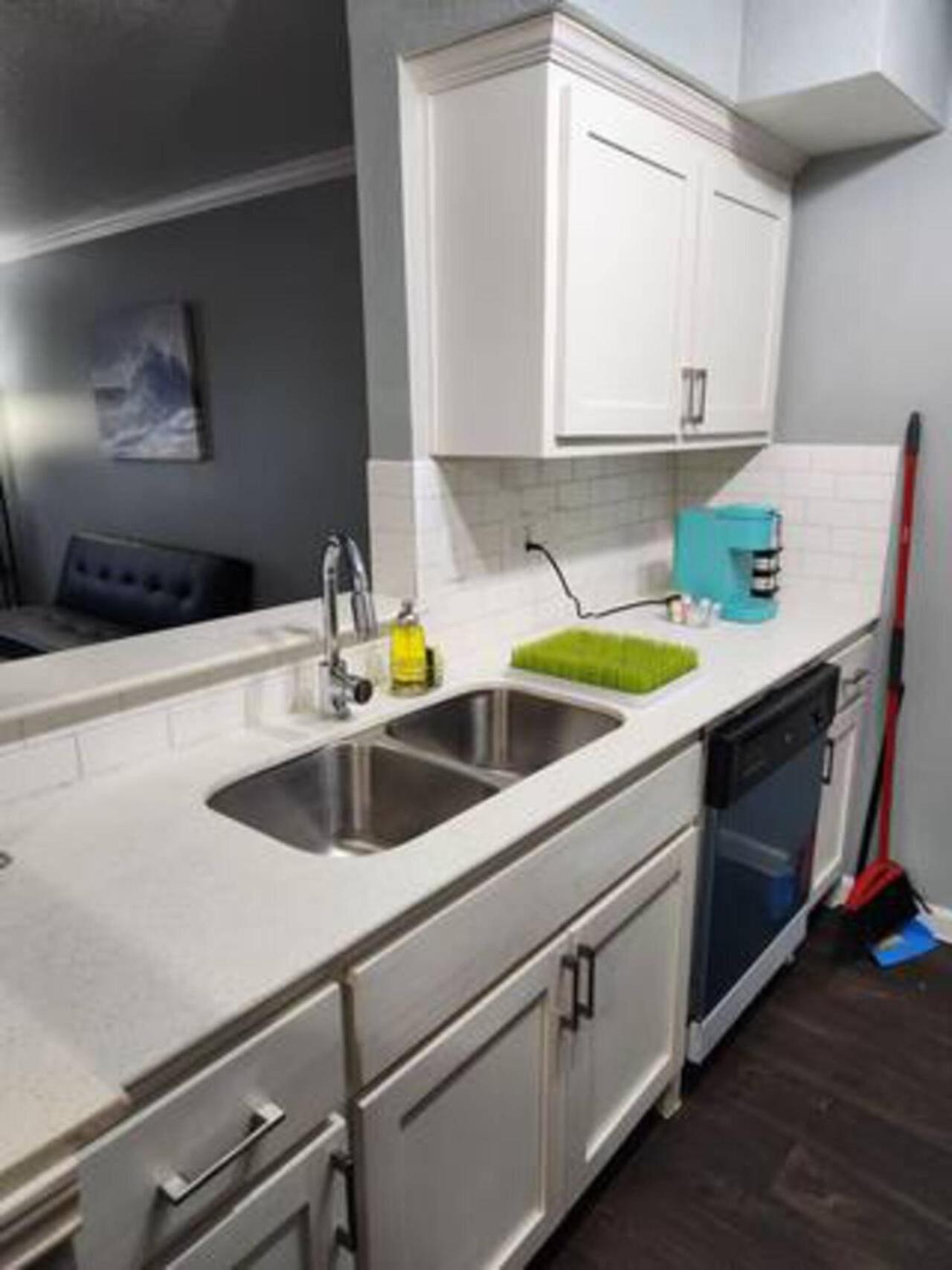Blue Shark *B501* @ Medical Center 1Br Modern King Apartment With Private Patio Хьюстон Экстерьер фото