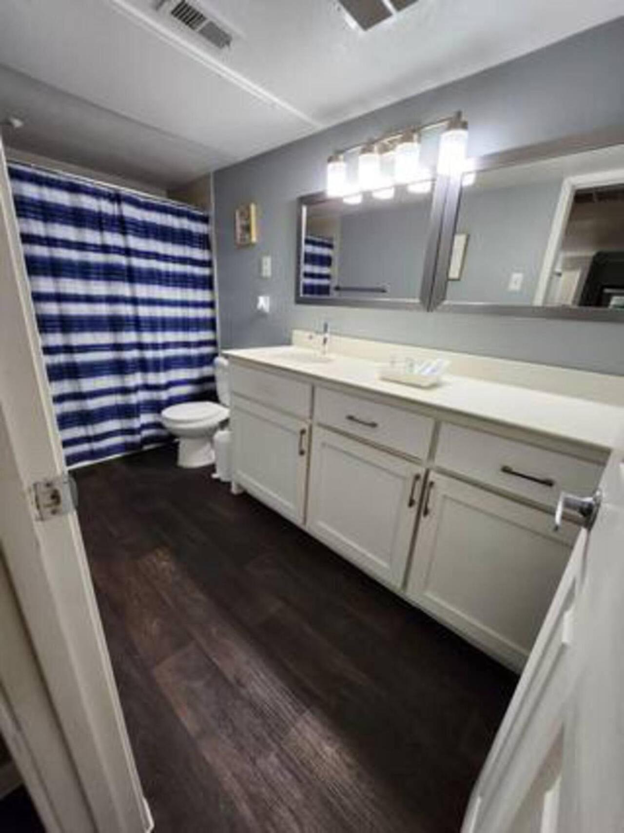 Blue Shark *B501* @ Medical Center 1Br Modern King Apartment With Private Patio Хьюстон Экстерьер фото